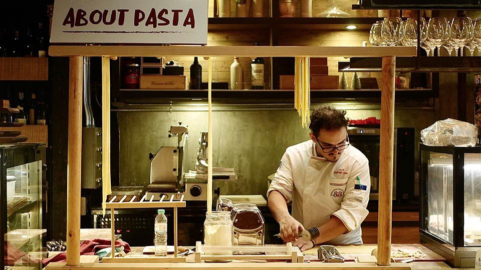 About Eatery Rollsout Their Fresh Pasta Station & Fasta Pasta Challenge